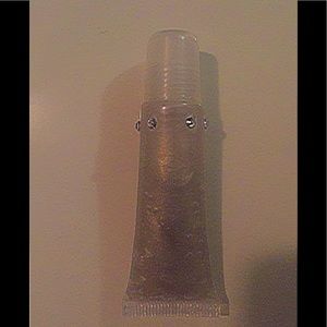 Gray bear lip gloss